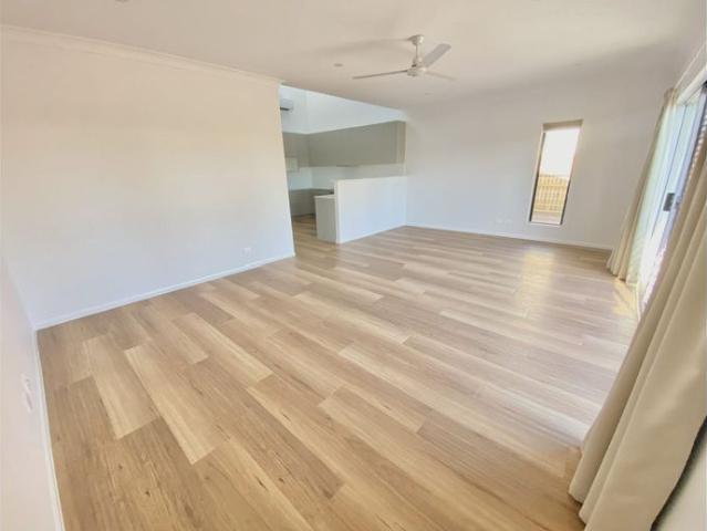 BRAND NEW 3 BEDROOM VILLA LOCATED AT QUEENS BEACH