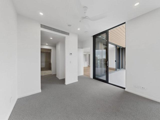 Brand New 3 Bedroom with Side by Side Car Parking. Take the 3D Virtual Walk Through