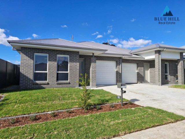 Brand new 3 bedrooms house for first lease