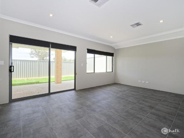 Brand new 3x2 ready to move in