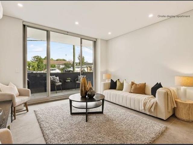 BRAND NEW 1 Bedroom Apartment Ready to move