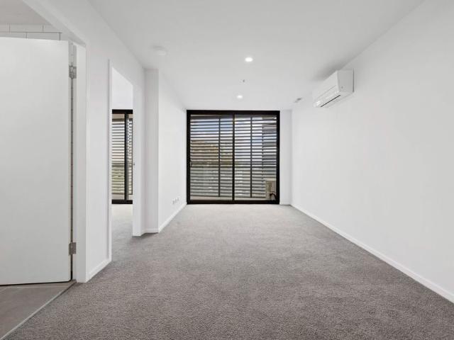 Brand new 1 bedroom in the heart of the thriving the Gungahlin