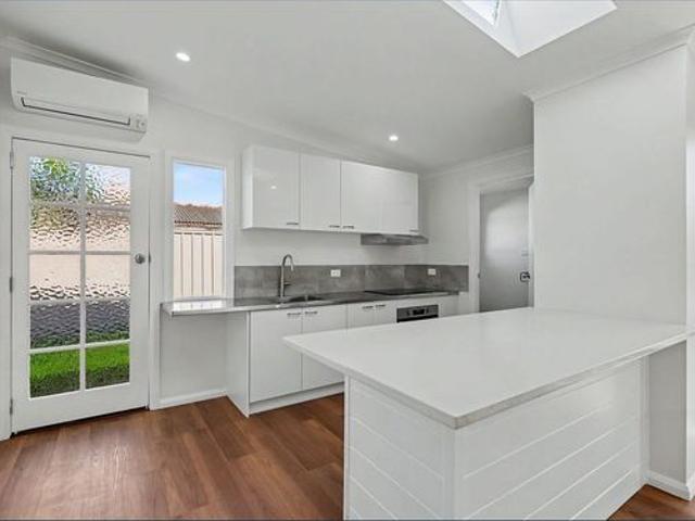 Brand New 1 Bedroom Studio with Secure Parking – South Windsor NOTE: Driveway and Entrance is on Dickson Lane