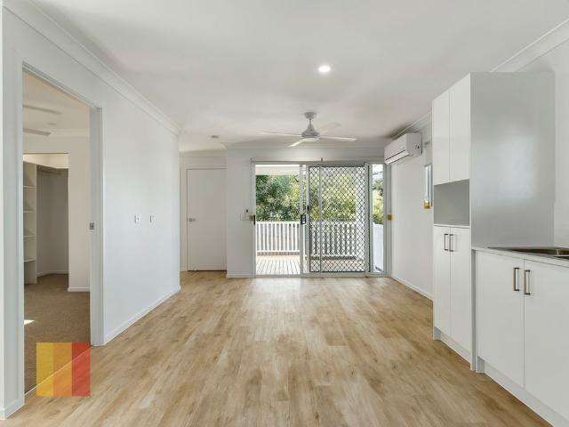 BRAND NEW 1 BEDROOM UNIT WITH STUDY !