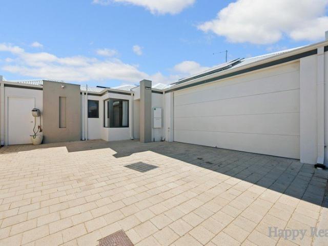 Brand New 2024 Single Storey Home with Solar, Open Living & Low Maintenance Appeal