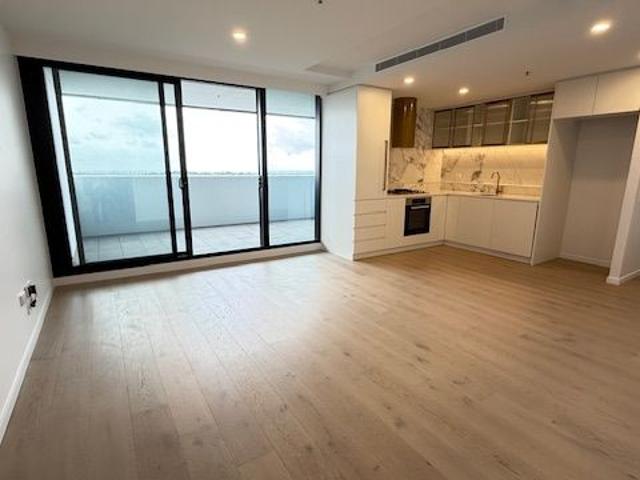 Brand new: 2 bed, 115sqm at level 25