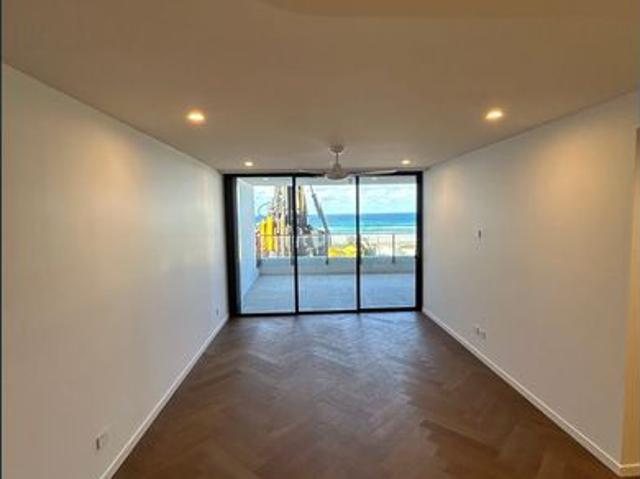 Brand New 2 Bed Apartment in Elevaire, Palm Beach
