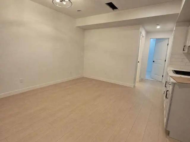 BRAND NEW FULLY FURNISHED 2 Bed Basement Suite in Crystallina Nera