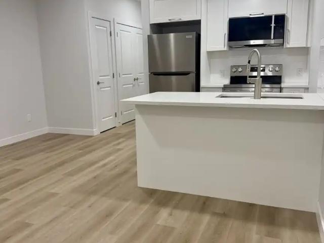 BRAND NEW 2 BED SUITES