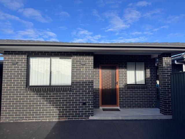 BRAND NEW 2 BEDROOM GRANNY FLAT WITH ONSITE PARKING