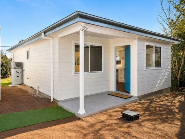 Brand New 2 Bedroom Granny Flat Light Filled & Low Maintenance