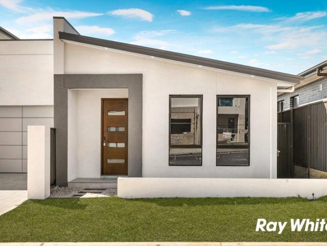 BRAND NEW 2 BEDROOM GRANNY FLAT | Prime Location of Riverstone!
