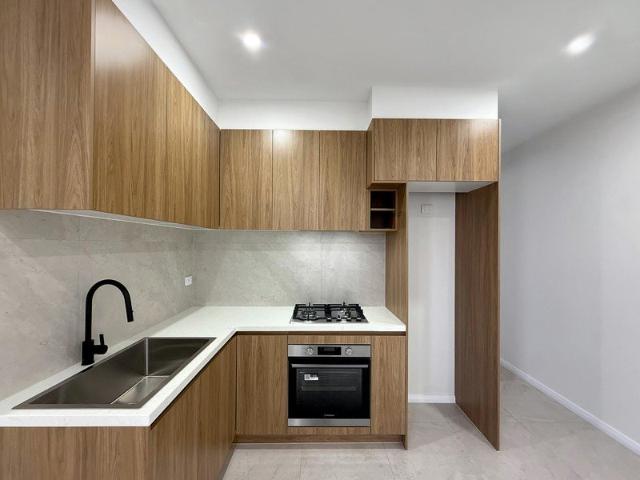Brand New 2 Bedroom Granny Flat With Massive Backyard