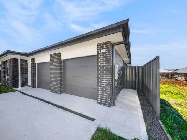 Brand New 2 Bedroom Home Ducted Air Conditioning & Lock up Garage