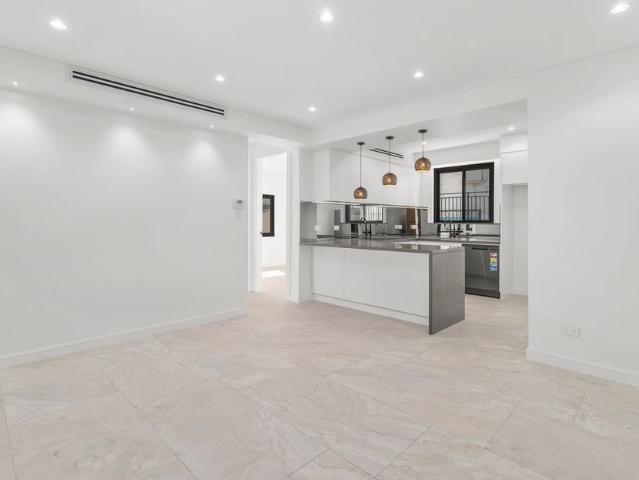 Brand New 2 Bedroom Home Lake Views