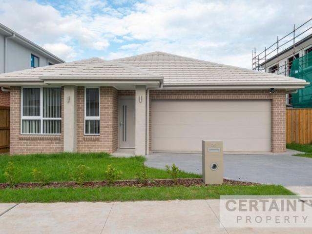 Brand new 2 bedroom house in Oran Park!