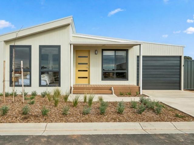 Brand new 2 bedroom + study home, ready to move in