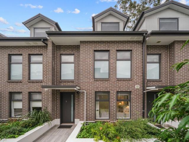 Brand New 2 Bedroom + Study Townhouses in Prime Dundas Valley Location