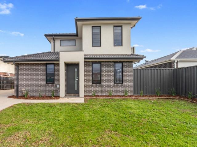 Brand New 2 Bedroom Townhouse in Prime Norlane Location!