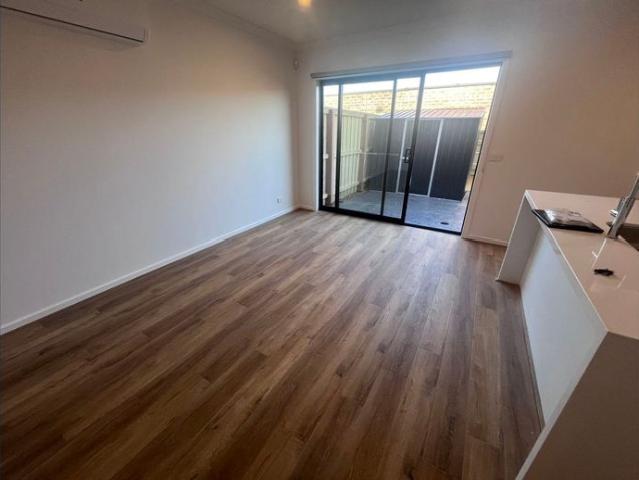 Brand New – 2 Master Suites in Prime Springvale South Location