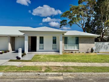 Tuggerah Lake, Jilliby, Wyong Region, Snapper Island