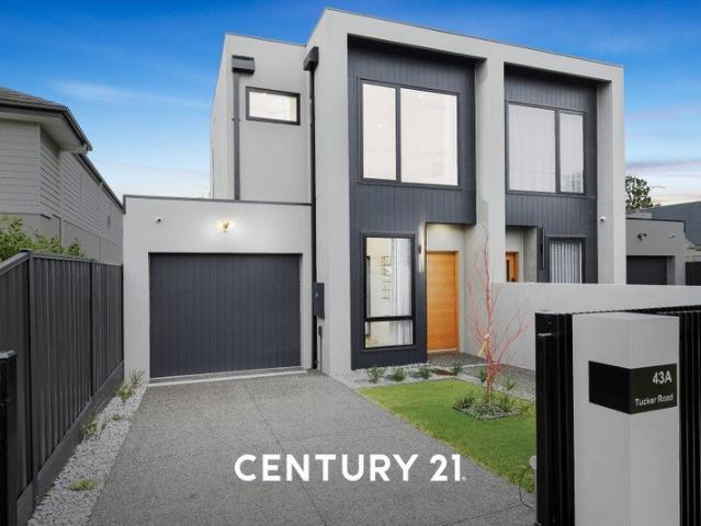 Brand New 7 Star Luxury Build with Premium Finishes!