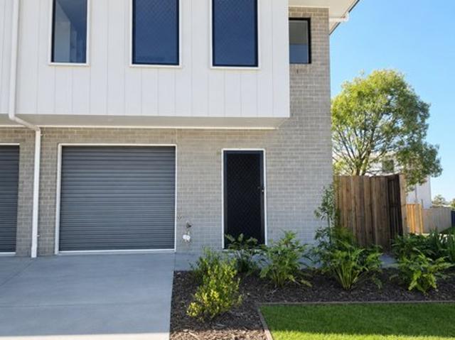 BRAND NEW* 4 WEEKS FREE RENT PLUS ONE MONTH FREE INTERNET WITH RUSH BROADBAND* 3 BEDROOM TOWNHOUSE AVAILABLE NOW