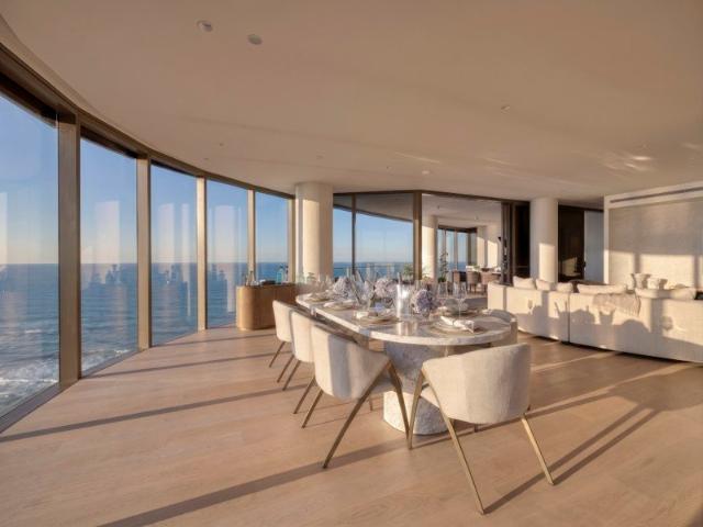 Brand New 4 Bedroom Beachfront Penthouse on Northcliffe Beach