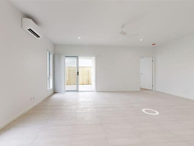 BRAND NEW 4 bedroom beautiful home in Calamvale awaits! Available NOW