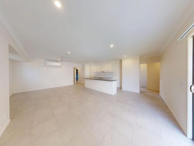 Brand New 4 Bedroom Family Home Modern Living in Growing Logan Reserve