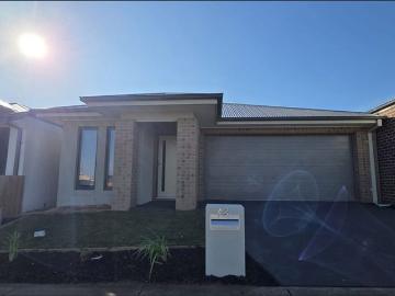 PRICE REDUCED – Brand New Modern Family Home in Prime Truganina Location | Now $480 per week