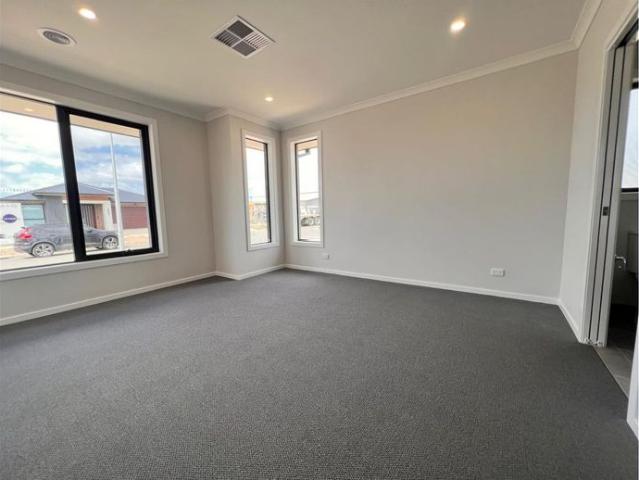 Brand New 4 Bedroom Family Home in the Heart of Mount Duneed