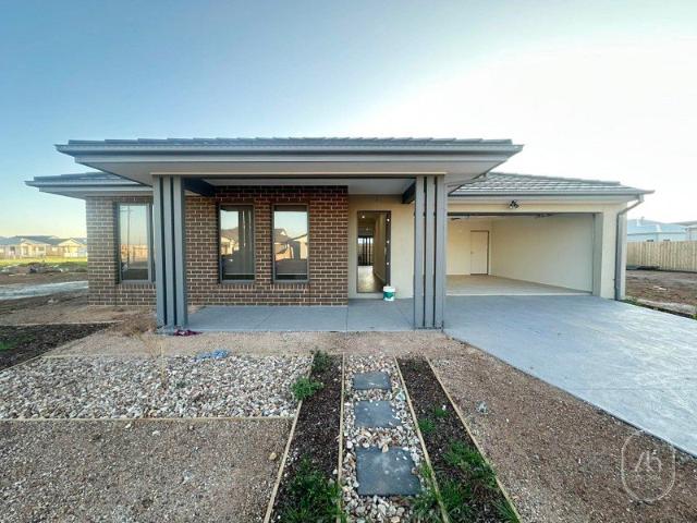 Brand New 4 Bedroom Family Home with Double Garage in Eynesbury