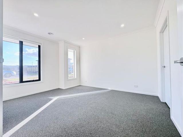 Brand New 4 Bedroom Family Home with Dual Living Spaces in Wyndham Vale