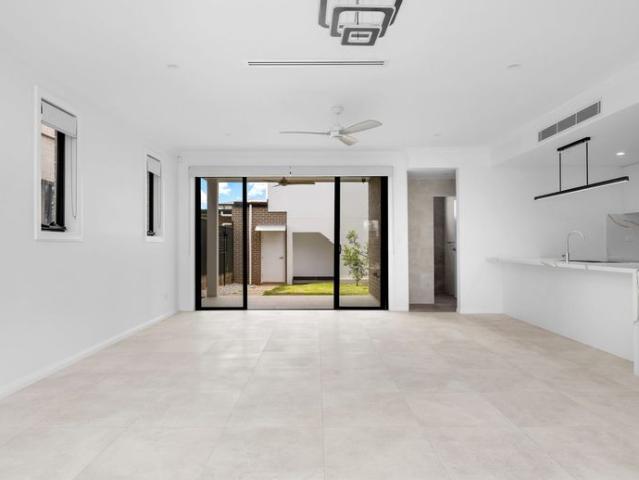 Brand New 4 Bedroom Family Home!