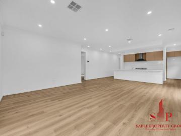 BRAND NEW 4 BEDROOM FAMILY LIVING FOR LEASE