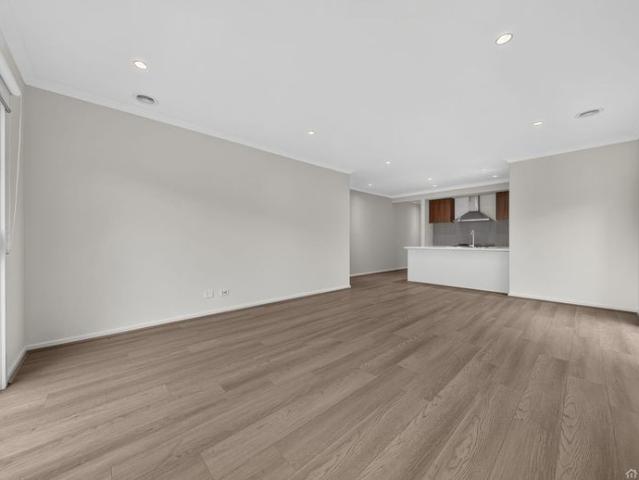 Brand New 4 Bedroom Home !