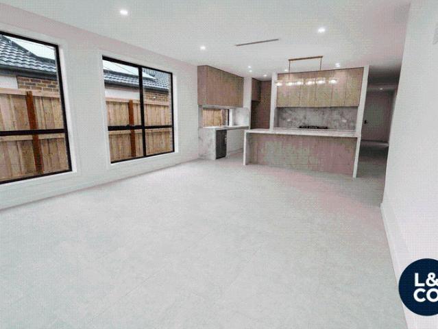 Brand New 4 Bedroom Home Craigieburn Side Behind Senol Mall