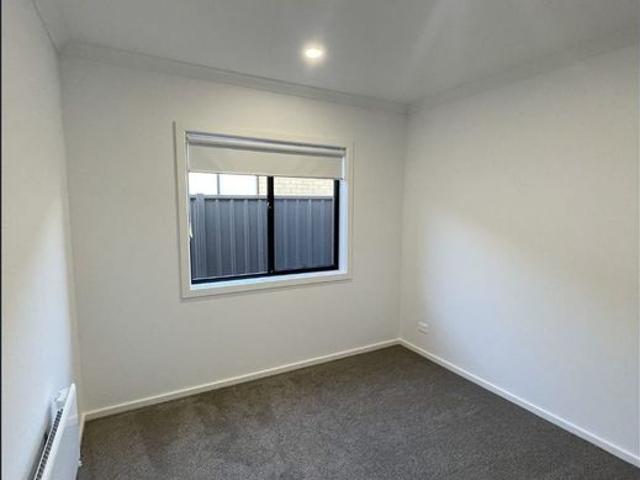 BRAND NEW 4 BEDROOM HOME AVAILABLE NOW