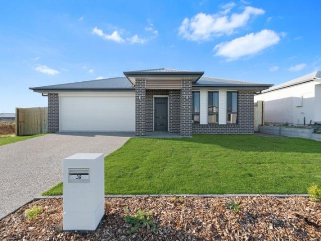 Brand New 4 Bedroom Home in Pialba for $650per week!