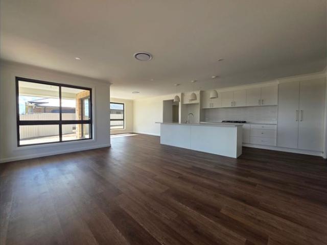 Brand New 4 Bedroom Home in Quality Kelso Location