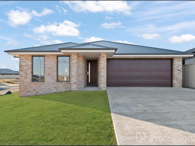 Brand New 4 Bedroom Home in Quality Kelso Location