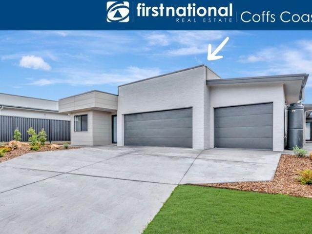 Brand new 4 bedroom home Lakes Estate
