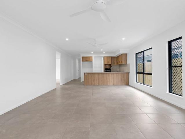 Brand New 4 Bedroom Home Modern Living in Edmonton