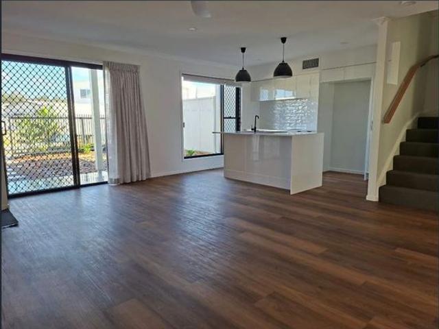 Brand New 4 Bedroom Home | Modern Palmview Living
