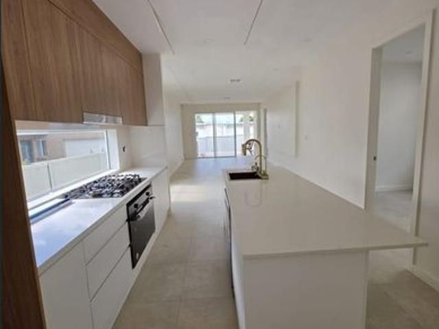 Brand New 4 Bedroom Home – Modern Style home