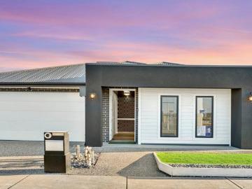 Brand New 4 Bedroom Home Space, Style & Convenience