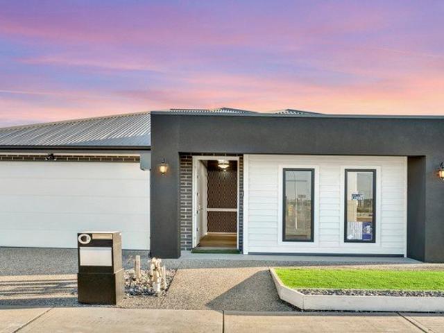 Brand New 4 Bedroom Home Space, Style & Convenience