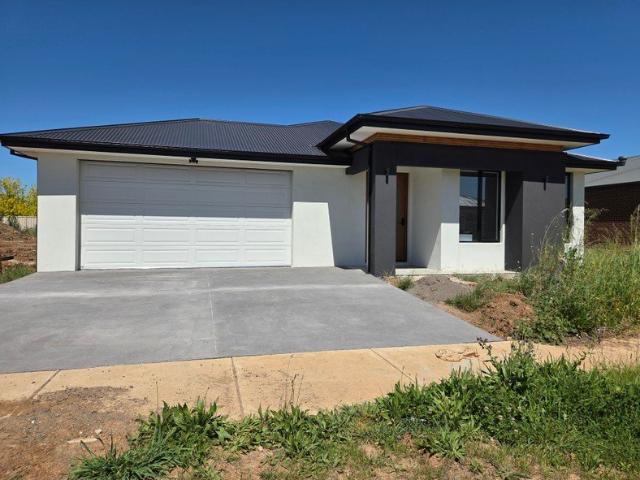 Brand New 4 Bedroom Home with 3 Bathrooms in Kialla