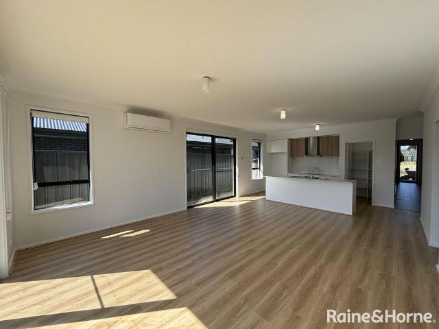 Brand new 4 Bedroom Home to Rent!